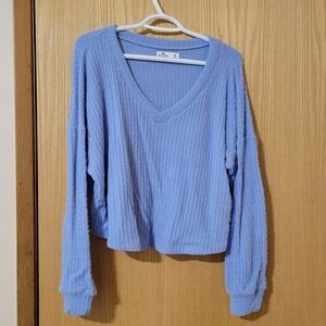 M women's Hollister sweater